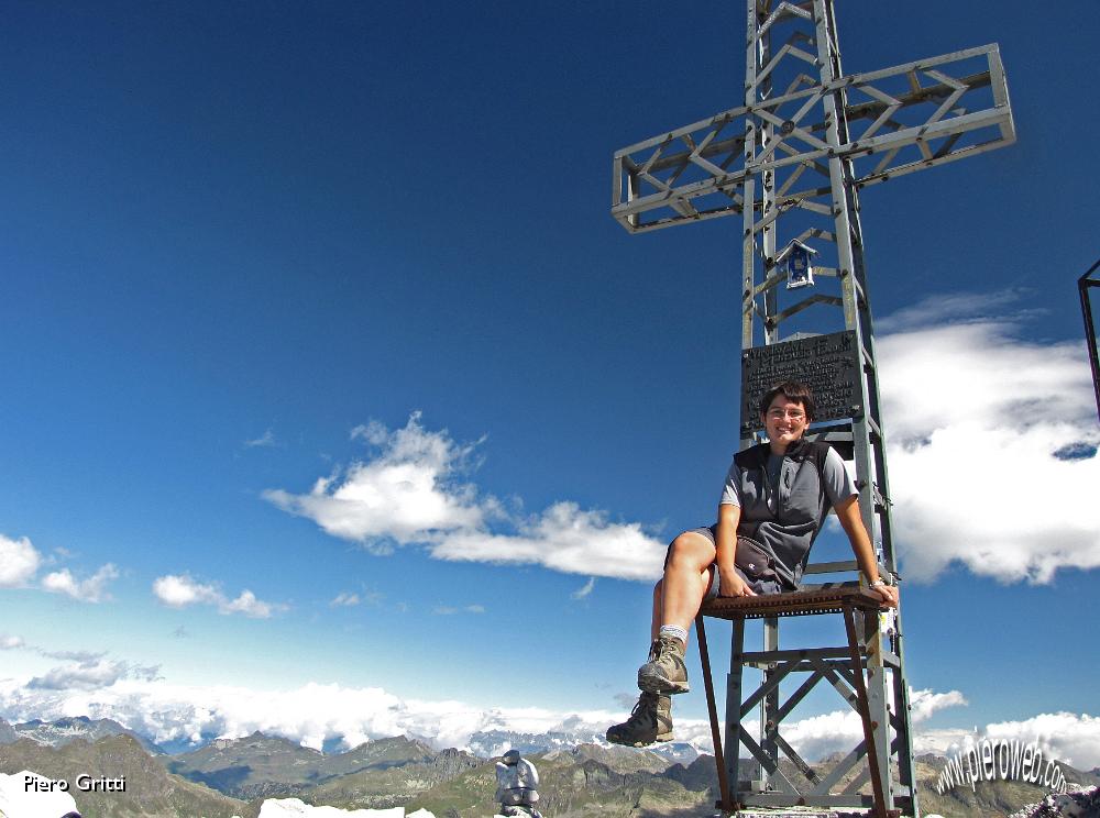 35 Alla croce del Pizzo Arera... Gessica....JPG